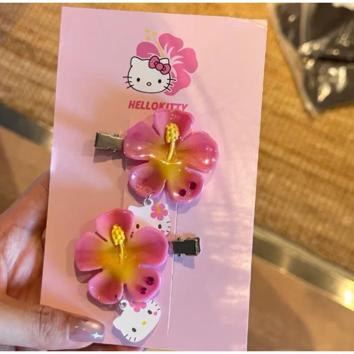 Kawaii Sanrio Hello Kitty Flow - Supply Florist 评论和价格